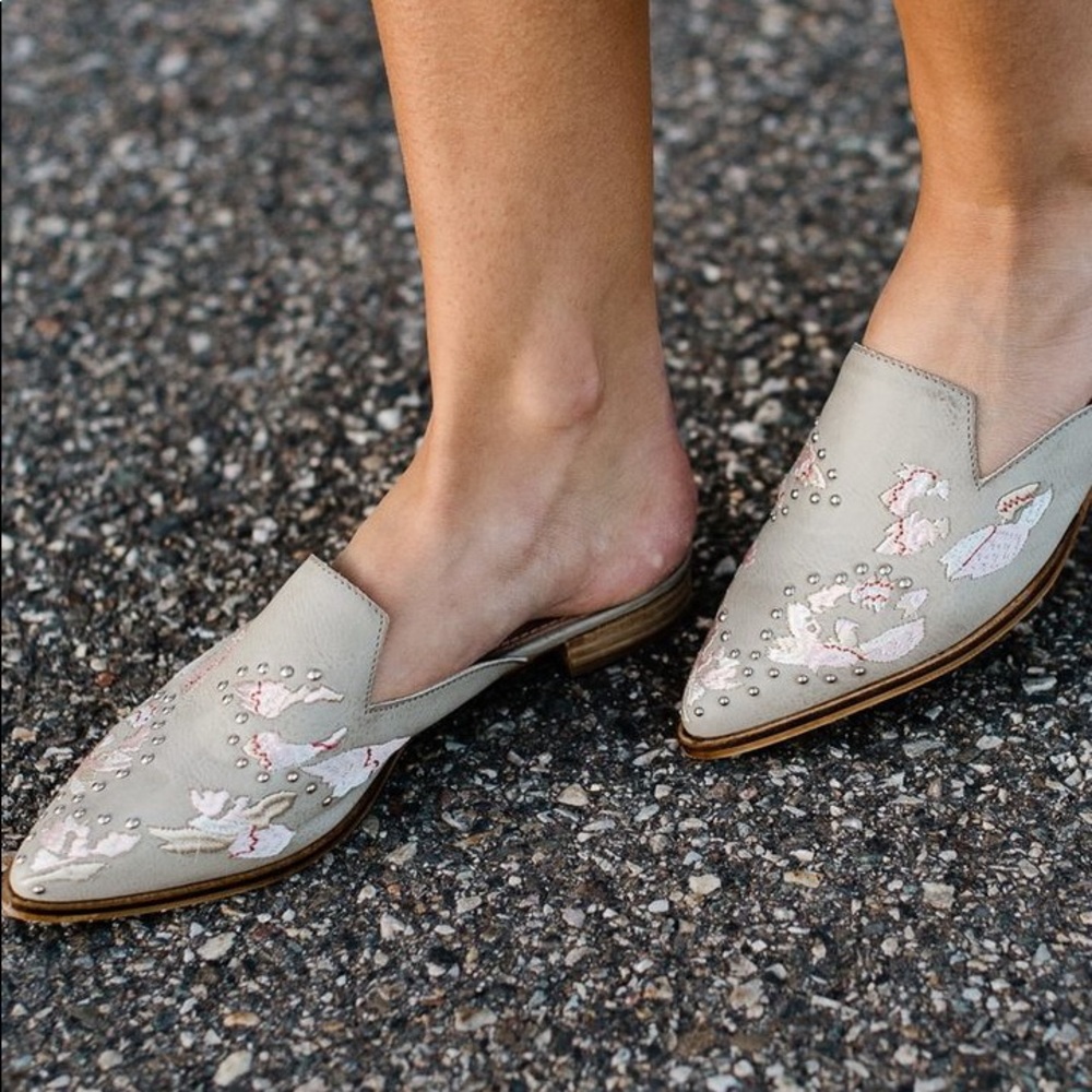 Mi.iM | ‘Miranda’ Flats - Picture 2 of 7